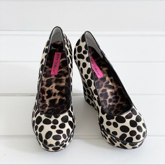 Betsey Johnson Mixxy Calf Hair Wedge Pump Shoes - Picture 3 of 14